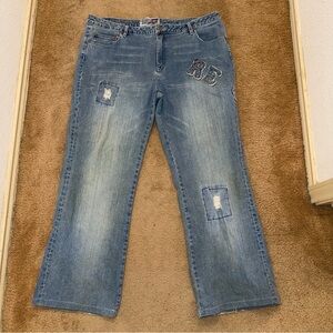 Blue Distressed Women’s Cropped Jeans with Embroidered Detail